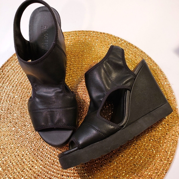 Kenneth Cole Wedge Open Toed Sandals sz 8 NWoB - Picture 10 of 10